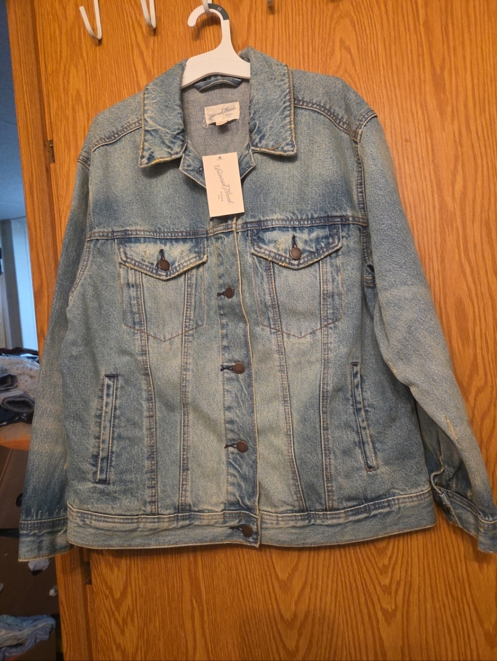 Nwt universal thread Denim jean jacket size m